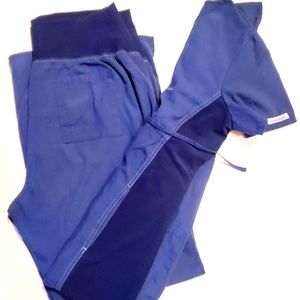 Cherokee maternity scrubs